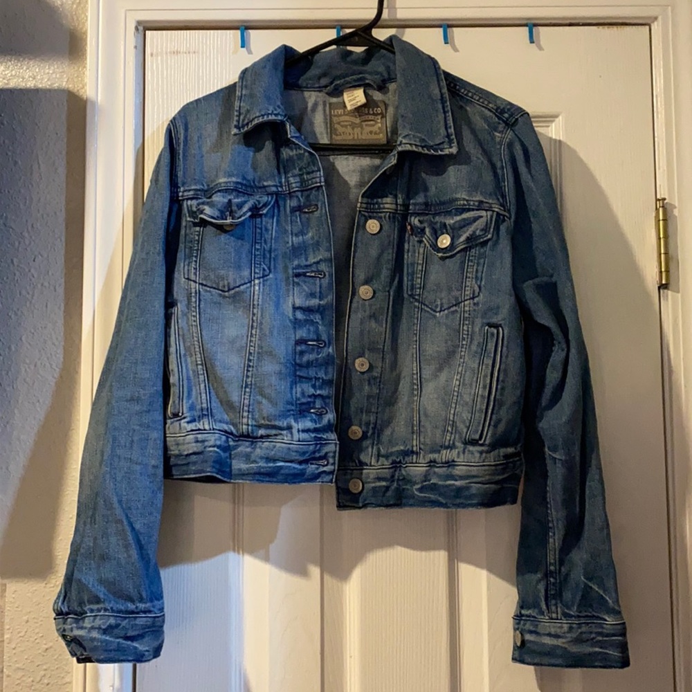 Levi’s woman’s Jean jacket